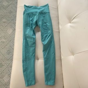 Alphalete halo leggings